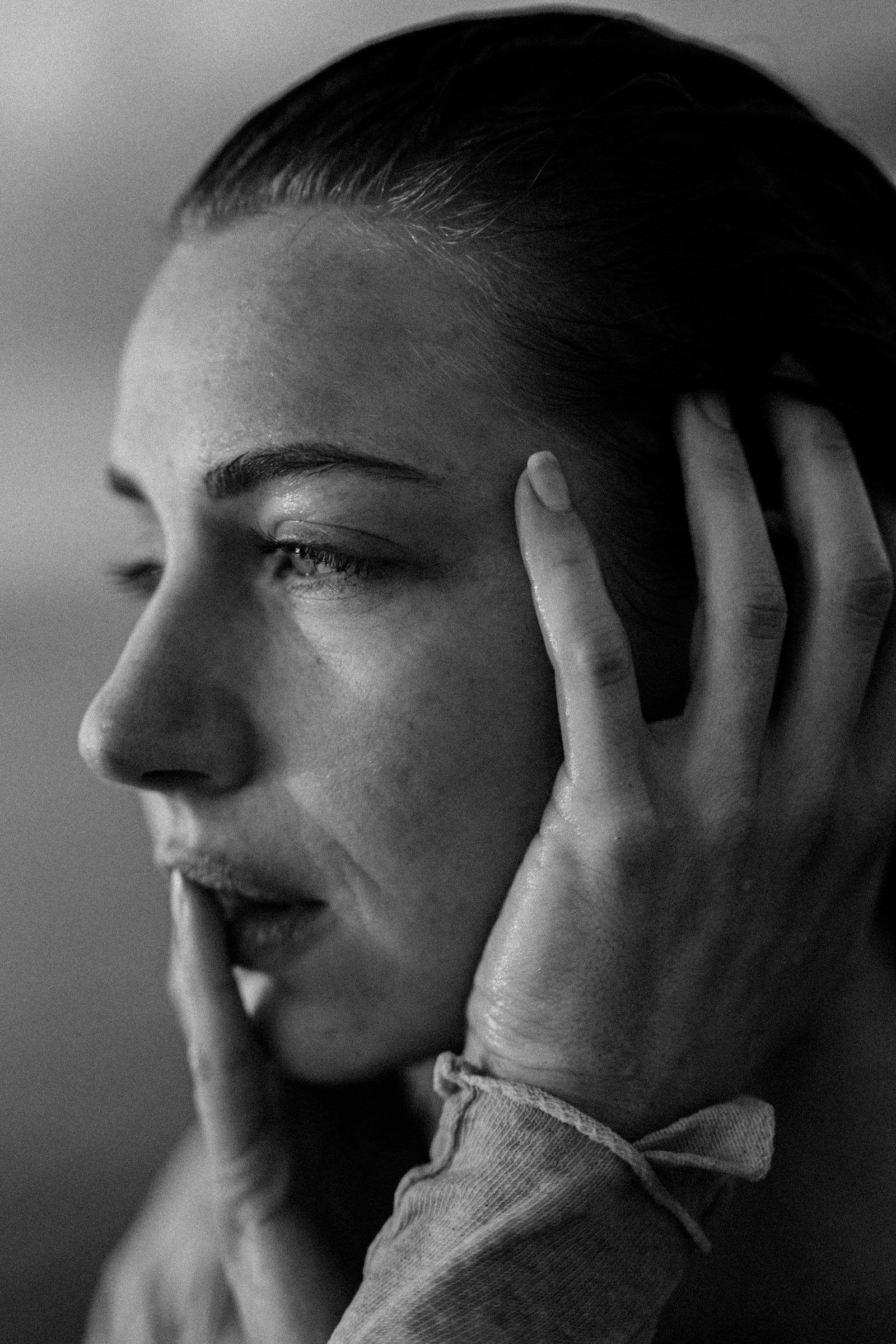 Encounters by Franggy Yanez — a portrait in light and shadow
